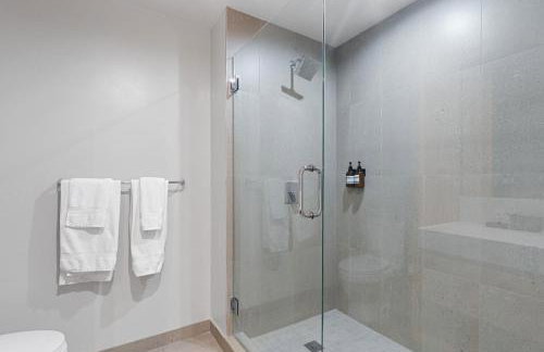 Downtown Condo w Roofpool & Gym - Foto 36