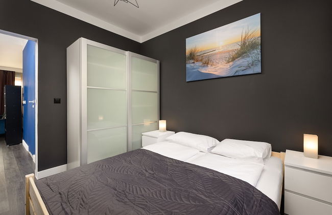 Mysterious Blue Apartment by Renters - Foto 6