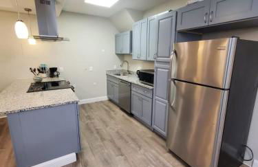 Susu's-I-Luxurious 2 Bedroom 2 Bath Apartment - Foto 12