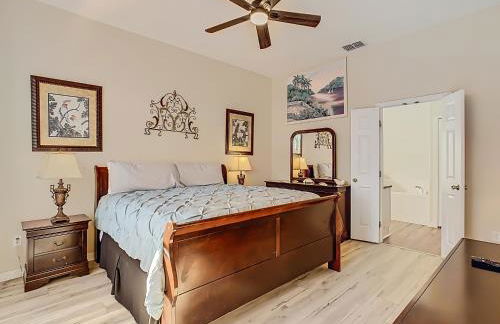 Spacious retreat w pool & game room - Foto 3