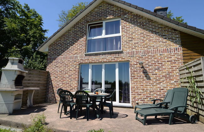Picture-perfect Holiday Home in Sourbrodt With Garden, BBQ - Foto 45