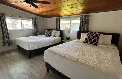 Newly Renovated! Old Homestead Beach Home - Foto 10