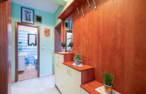 Amazing Home In Mijaca - Photo 5