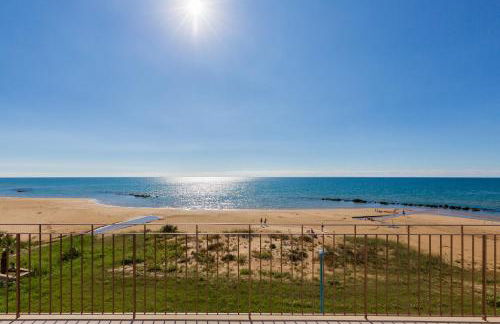 Donna Alba - Photo 21