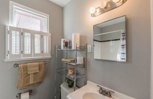 Enchanting historic townhouse by CozySuites - Foto 26