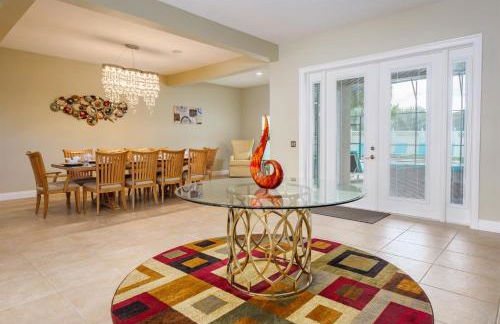 Luxury Mansion Pool Hot Tub Theater Outdoor Kitchen BBQ GM RM 2 Miles Disney - Foto 14