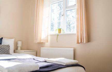 The Canal House 2BR Central Garden Parking - Photo 5