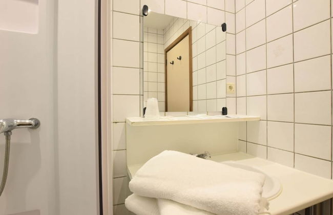 Alluring Farmhouse in Lavacherie with Hot Tub - Photo 18