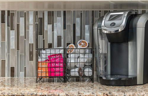 Peaceful Hillside Retreat Firepit & Spacious Yard - Photo 32