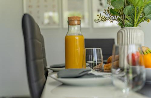 Jodi's Bungalow - Garden and Parking - Foto 24