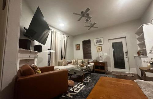 Farmhouse Oasis w Pool Heated Spa Treehouse and Game Room Located Centrally off I-4 - Foto 38