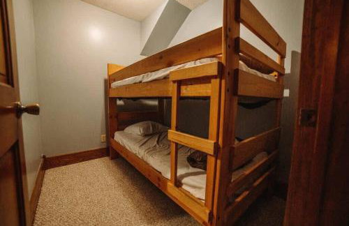 Majestic Home in Hocking wPool Jacuzzi Basketball - Foto 54