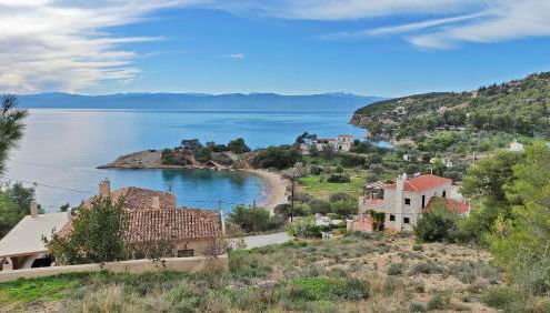 Apollo Beach House - Photo 2