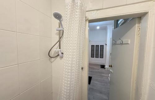 2 Bed Flat - Street Parking - Foto 7