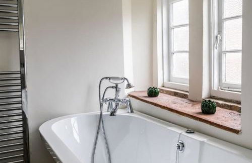 Charming Cottage - Country Views - Photo 14