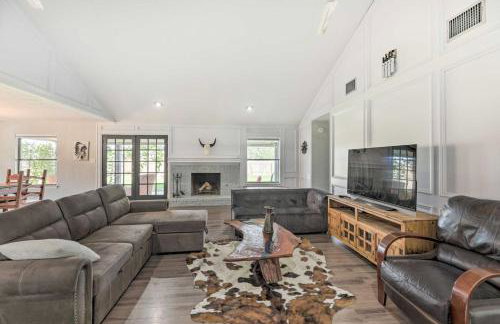 Pet-Friendly Lockhart Home with Private Yard - Foto 1