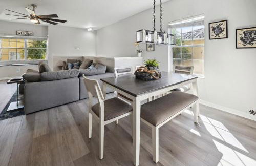 Amazing Disney Themed Oasis 3BR near Parks townhouse - Foto 3