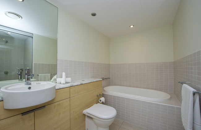 Blue on Blue Apartment 813 - Photo 12