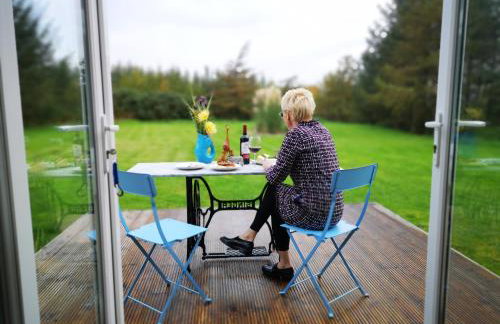 Forest Path luxury Studio Apartment with large bedroom bathroom and sauna Sleeps up to 4 - Photo 20