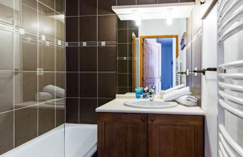 Lagrange Vacances Les Chalets de l'Adet - Photo 12