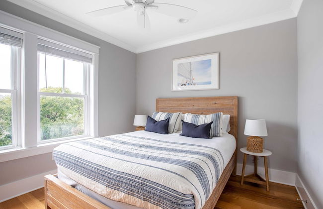 1blck to Beach, Pool, Firepit, Outdoor Kitchen, Game Room Pelican by Avantstay - Foto 20