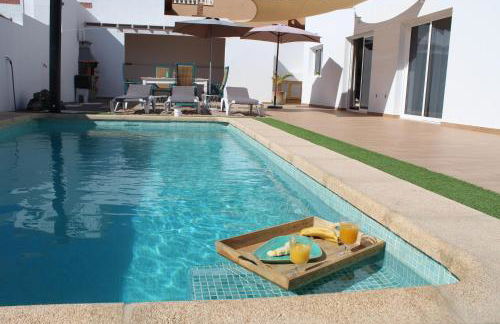 Casa piscina privada climatizada Tarajalejo 3 habitaciones - Photo 1