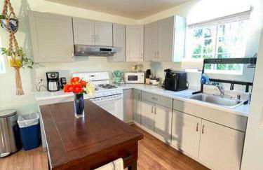 Santa Barbara Serenity Large 1-bedroom Guest Apt. - Photo 1