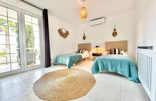 Villa in Playa den Bossa, 5 min SupermarketBBQ - Foto 16