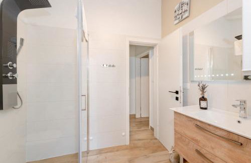 Casa Dorella in peaceful location with a sea view - Photo 8