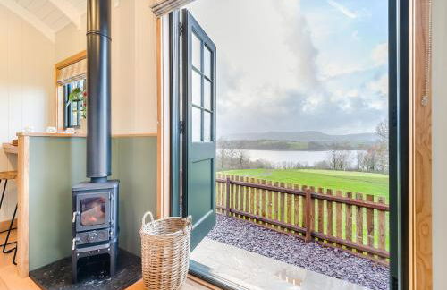 Hut Uk42176 - Photo 2