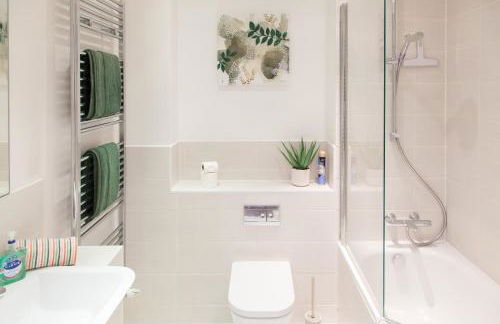 Balcony View, Fitzroy Court, 2 Bed Apartment, 2 Bathroom - High Wycombe - Foto 26