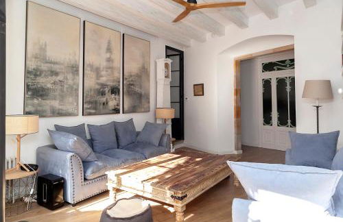 A historic XVI century beach home near Barcelona - Photo 23