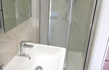 SM Dreams Unlimited Serviced Accommodation- Stanwell-Staines-Heathrow - Foto 21