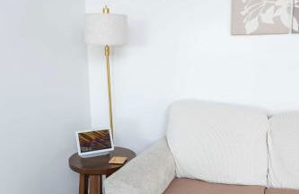 Chic SD Basecamp - Walk to Downtown - Foto 14