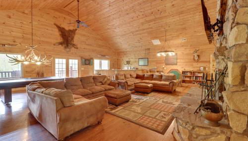 Fraziers Bottom Cabin on 800 Acres of Land with Lake - Foto 1