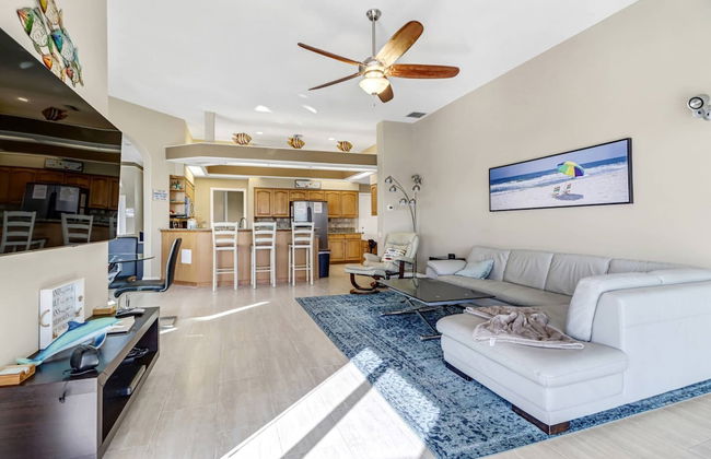 Cape Coral Pool Home With Boat Lift, Access to Gulf - Foto 49