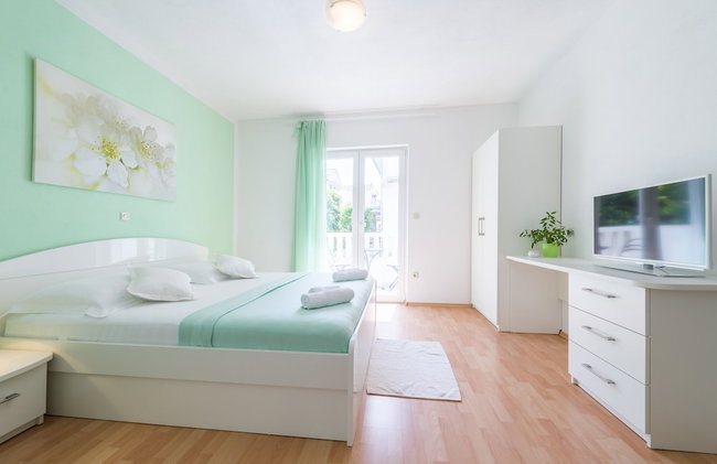 Apartmani Nikolina - Photo 26