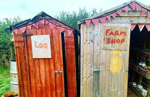 Secluded Converted Horsebox Retreat in Welcombe - Foto 35