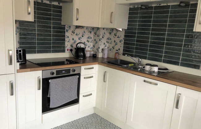 Sleeps 4 With Ensuite and Free Parking - Foto 7