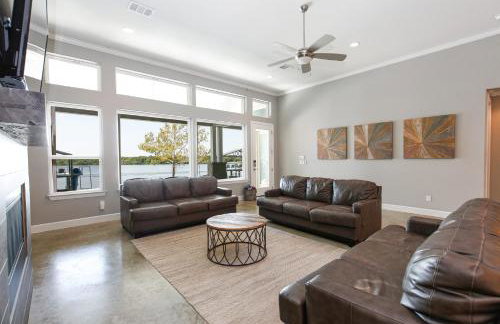 Luxury Lake LBJ House with Heated Swimming Pool and Spill Over Hot Tub and 2 Boat Slips - Foto 8