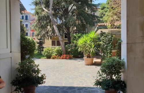 Patch of Eden - Foto 1