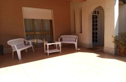 Charming House in Marsala with Private Garden - Foto 27