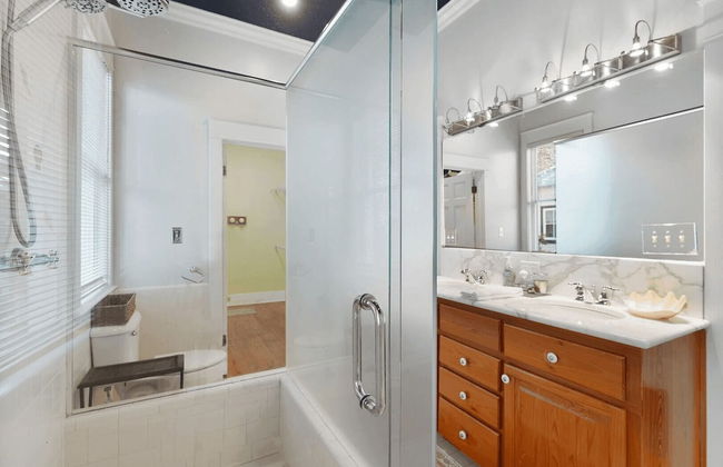 30A Grayt'n Greatful by Avantstay Charming Home+cottage, Walk to Western Lake - Foto 43