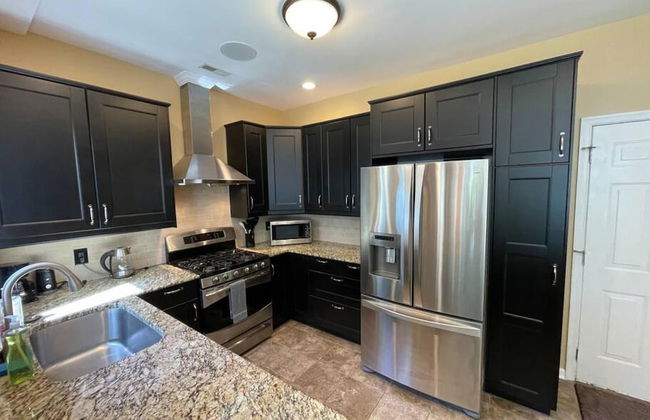 Relaxing Ranch With 1 King and 2 Queens Fast Wifi - Foto 4