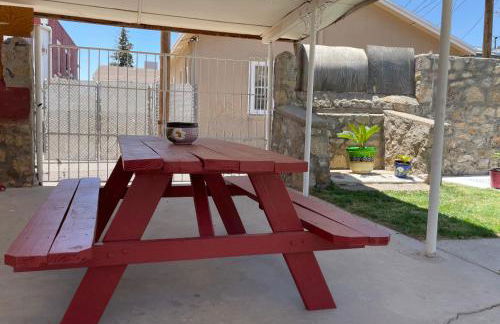 Stylish Basement Studio in Central El Paso - Very spacious - Foto 3