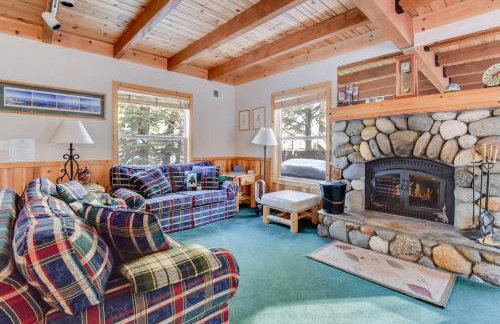 Mckinney Estate w/ Roof Deck Beach & Hike! - Foto 11