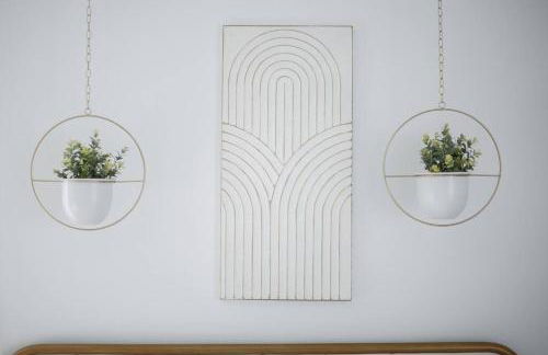 End Zone Escape-Light and Bright HOF Village Home - Foto 27