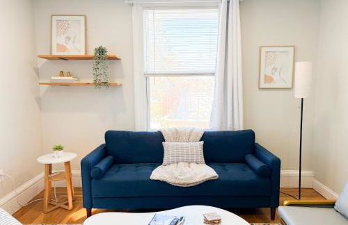 Jennifer's Cozy Apt Near Brown w In Unit Laundry - Foto 2