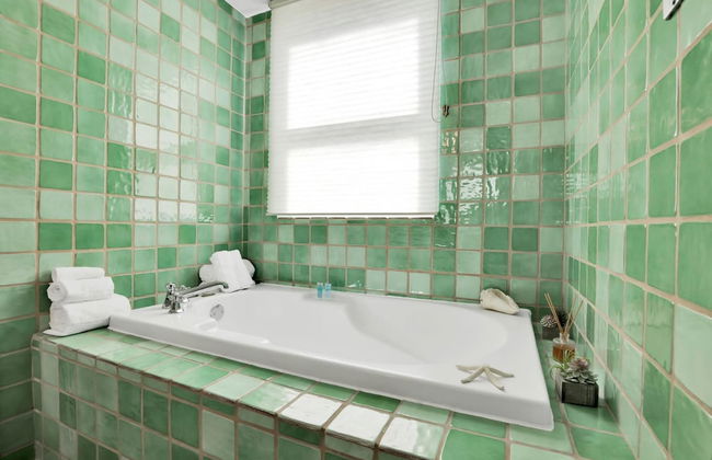 NEW Amazing Large 3BR Direct Oceanfront Penthouse On Ocean Drive - Foto 18