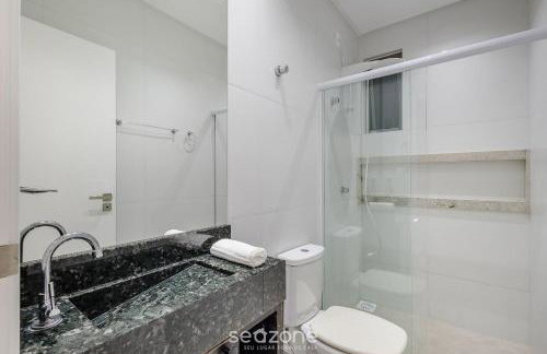Sua estadia exclusiva com piscinas e jacuzzi a 500m da praia - ELF - Foto 58